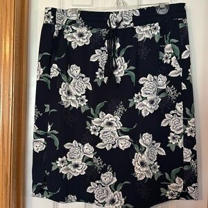 Elastic waistband skirt